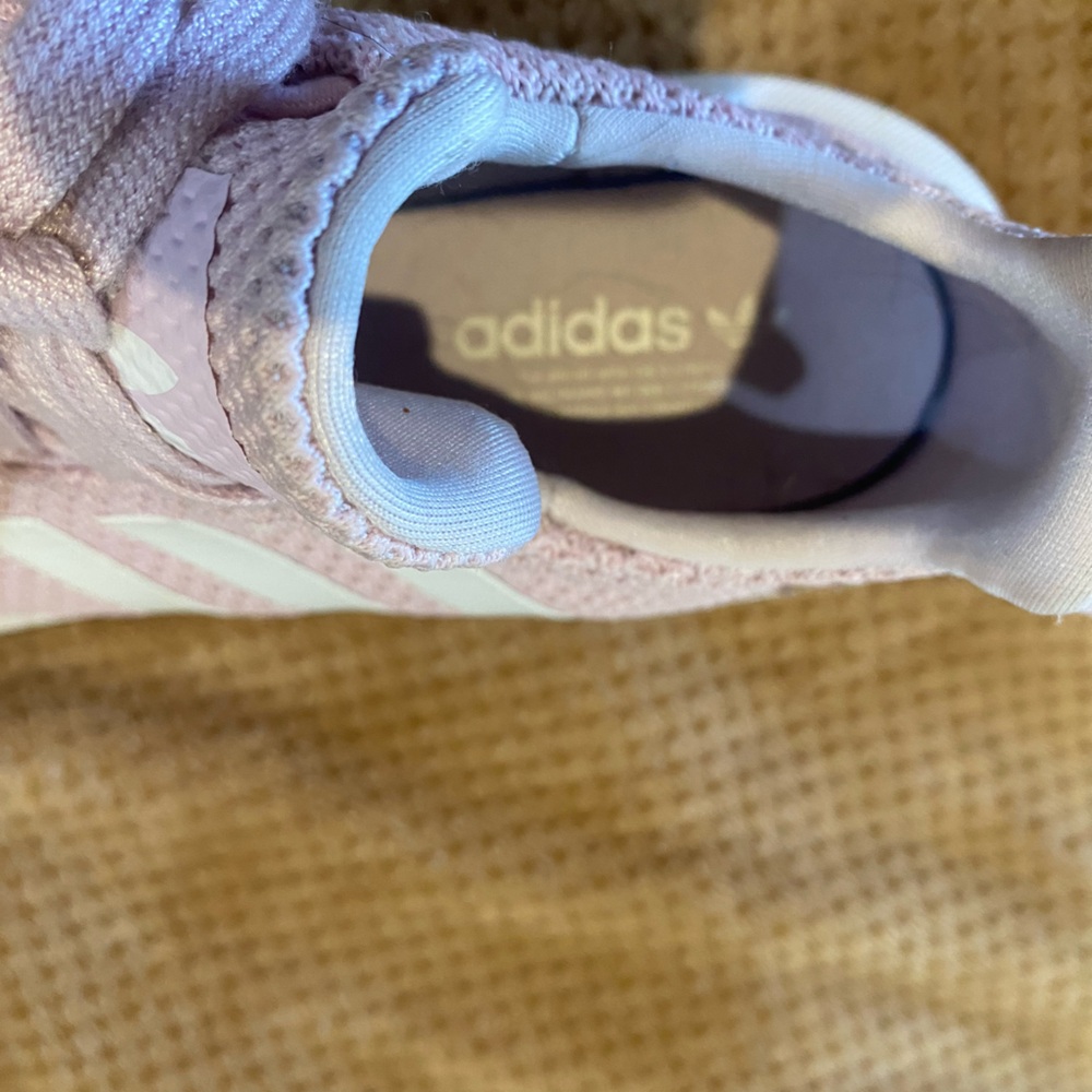 Adidas Women's Swift Run Casual Running Shoes Sz 6.5.  Worn once - Picture 4 of 9